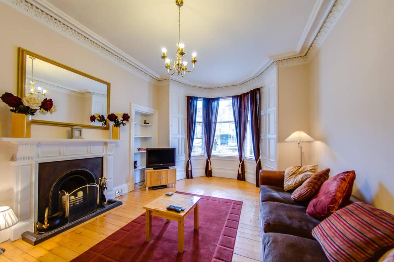אדינבורו Joivy Spacious Apartment Next To The Meadows מראה חיצוני תמונה