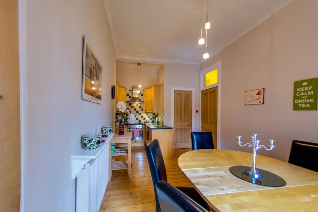 אדינבורו Joivy Spacious Apartment Next To The Meadows מראה חיצוני תמונה