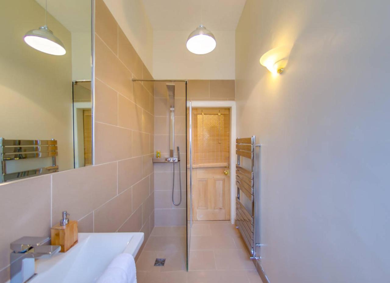 אדינבורו Joivy Spacious Apartment Next To The Meadows מראה חיצוני תמונה