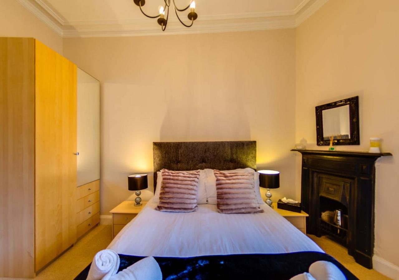 אדינבורו Joivy Spacious Apartment Next To The Meadows מראה חיצוני תמונה