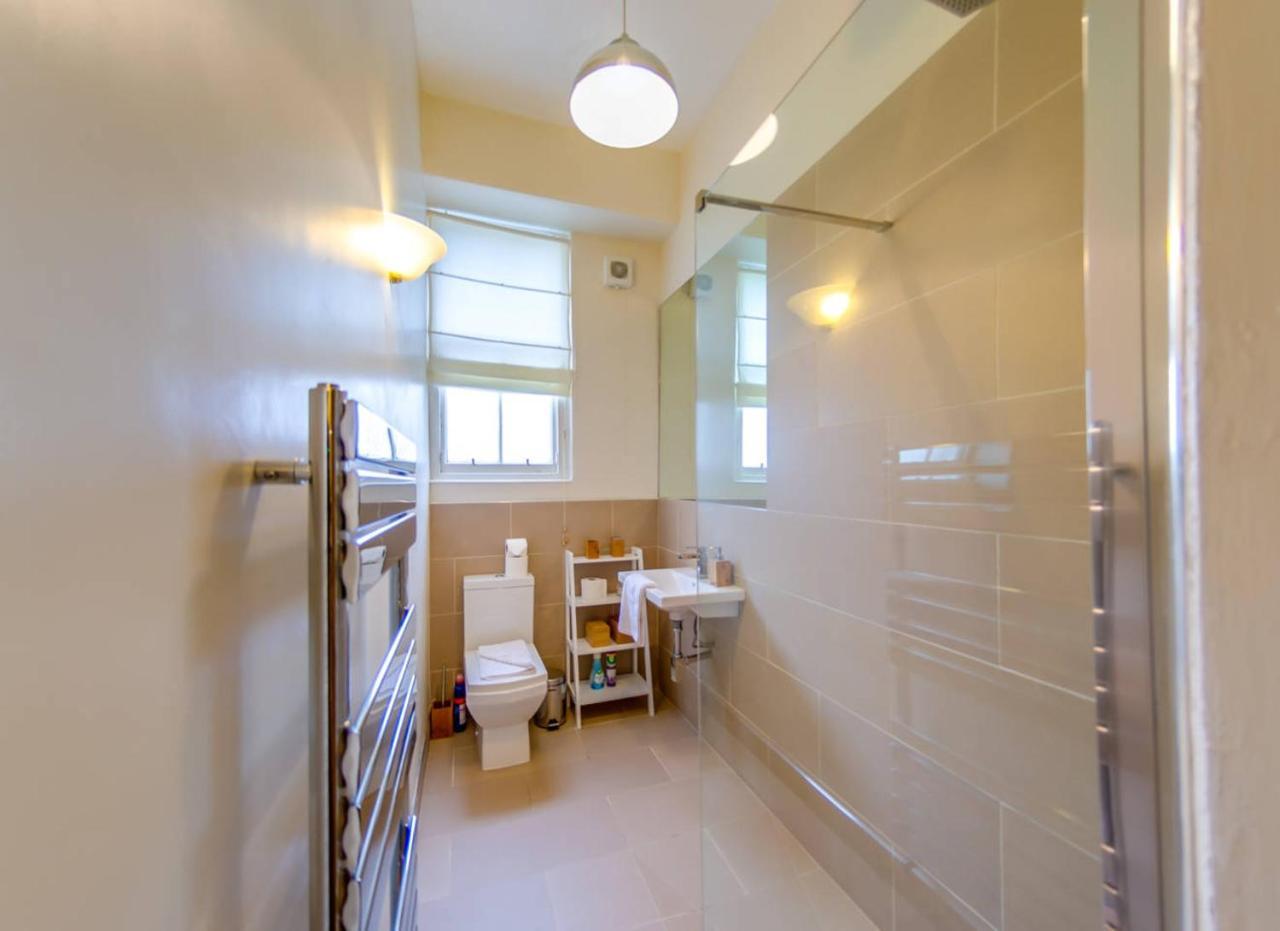 אדינבורו Joivy Spacious Apartment Next To The Meadows מראה חיצוני תמונה